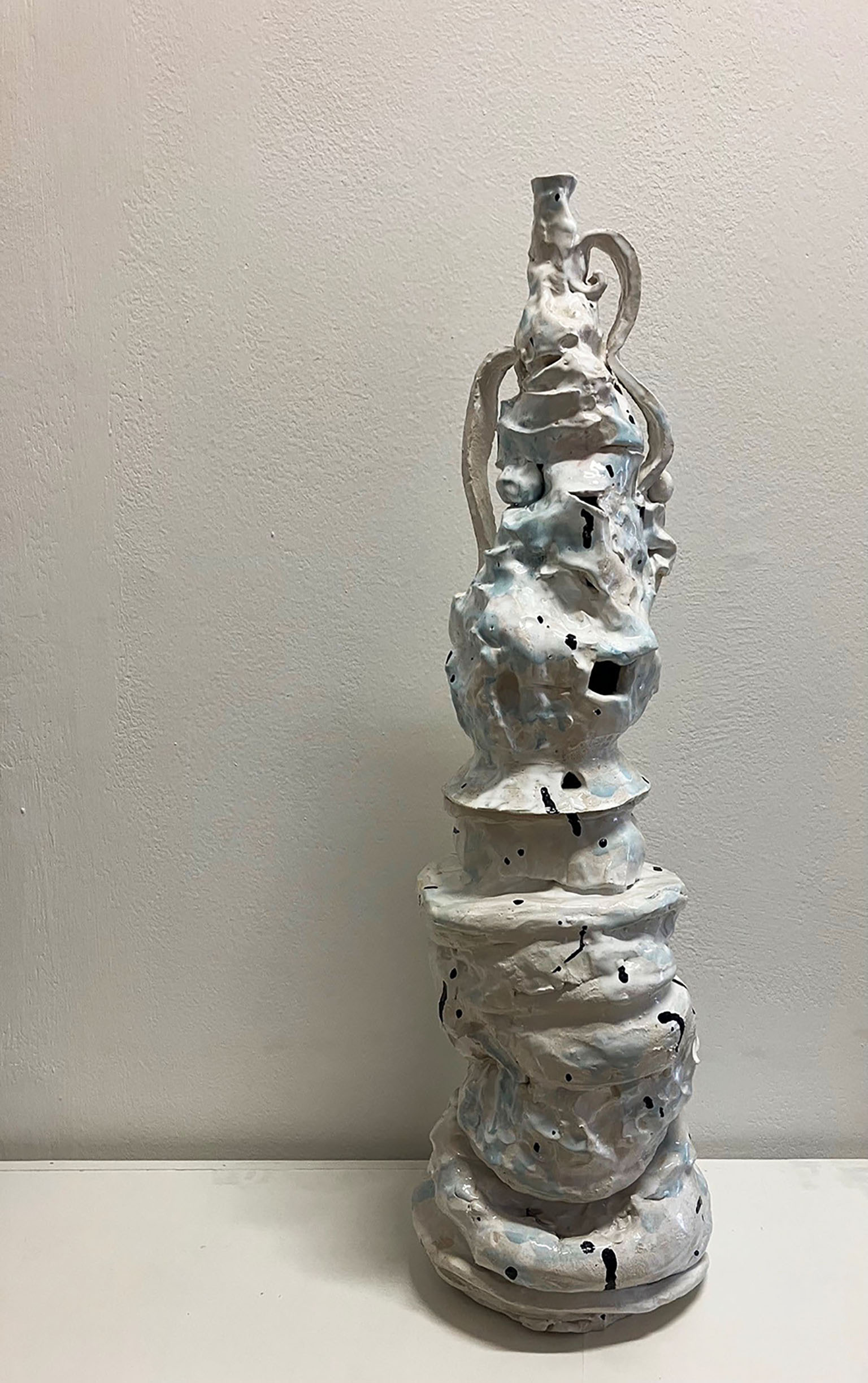 L. Boisi, Anfora Barocca, Ceramica Secondo Fuoco e Maiolica, 80x21x21cm, 2014